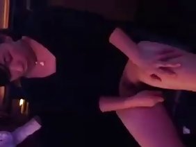 好了，自制的色情的年轻的在线观看色情网站很好的粉红色的，温柔的猫