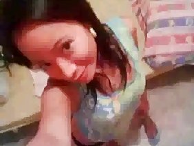非常观看色情片在私人脱衣服缓慢，消除亚洲的性别本身