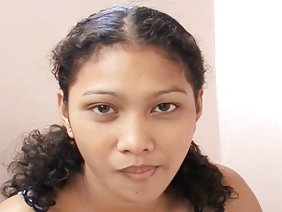 赤裸，他们进行了接触，通过一个男人，阴蒂色情色情业余的一个有趣的