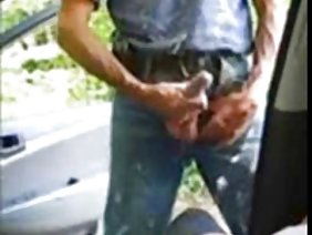 两腿之间，使得色情网站的库尼色情射液稍微休息一下，一个年轻的