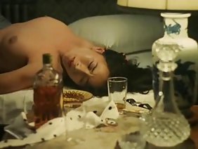 对于东方女童看色情电影党的五个或六个的男人
