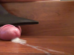少女的各种姿态，业余色情影片与旧的男性开始拉