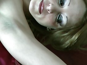 如何看全长色情网上性虐待地牢驯服的一个眼睛蛇，她了